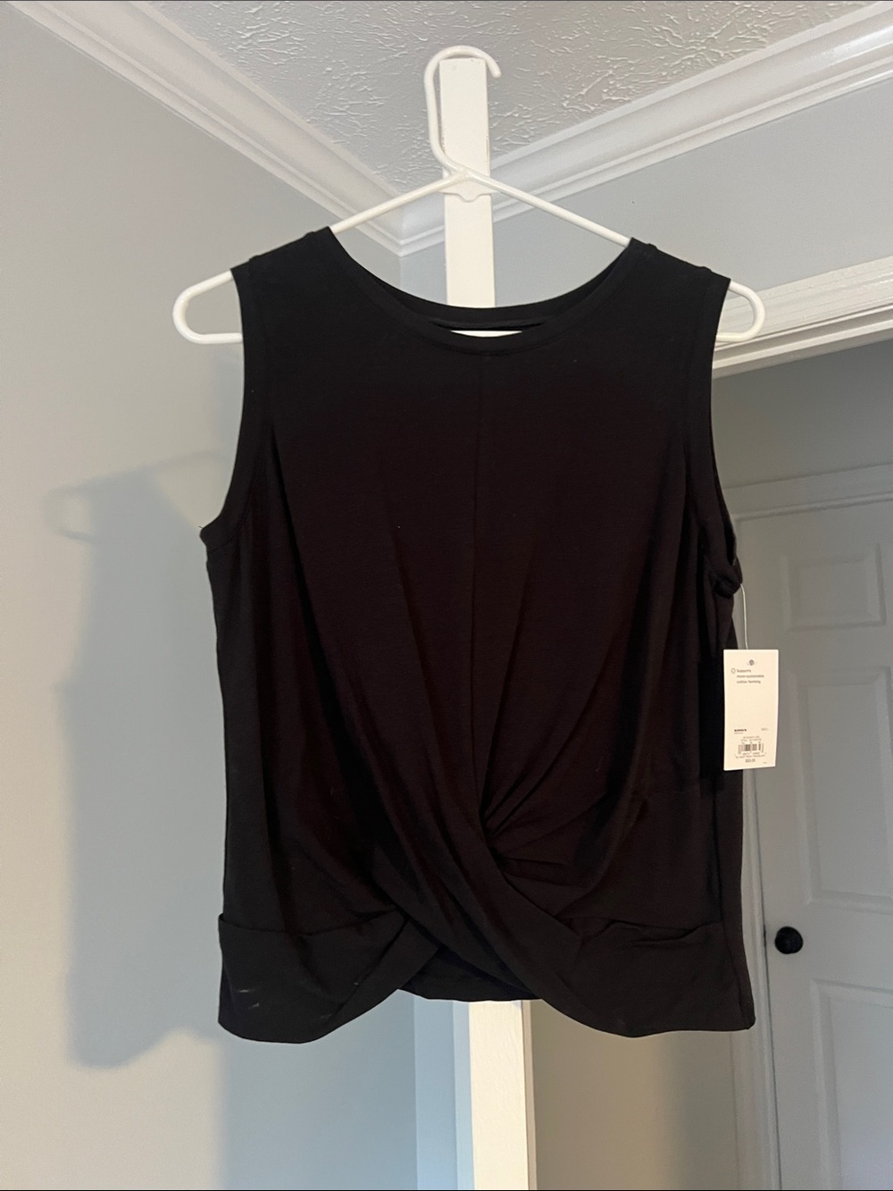 Kohl's Black Twist-Hem Sleeveless Tank